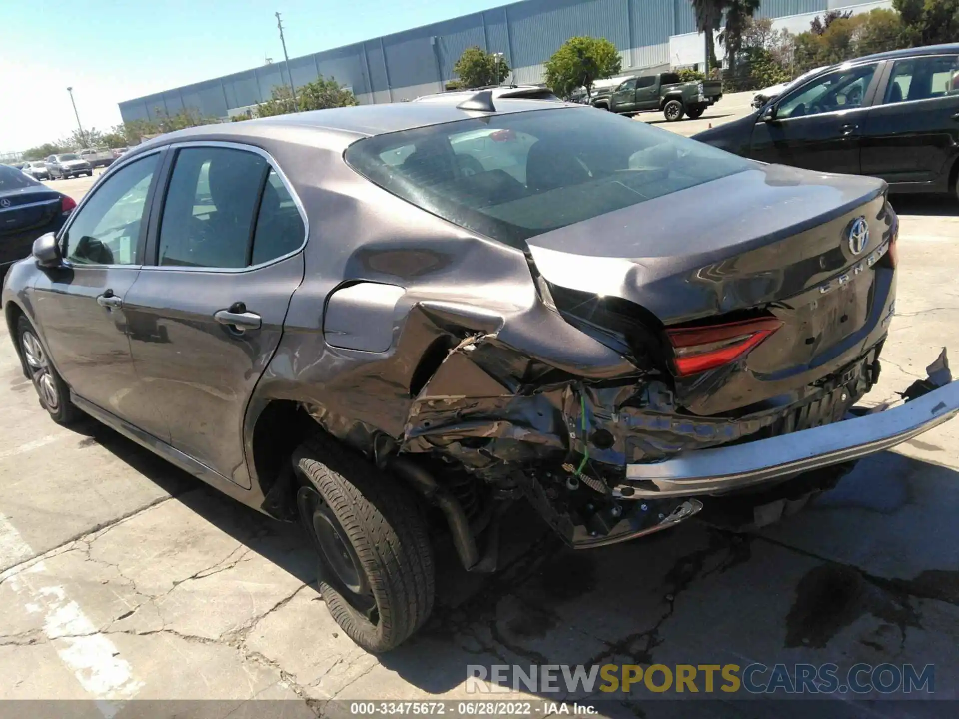 3 Photograph of a damaged car 4T1C31AK1NU572880 TOYOTA CAMRY 2022