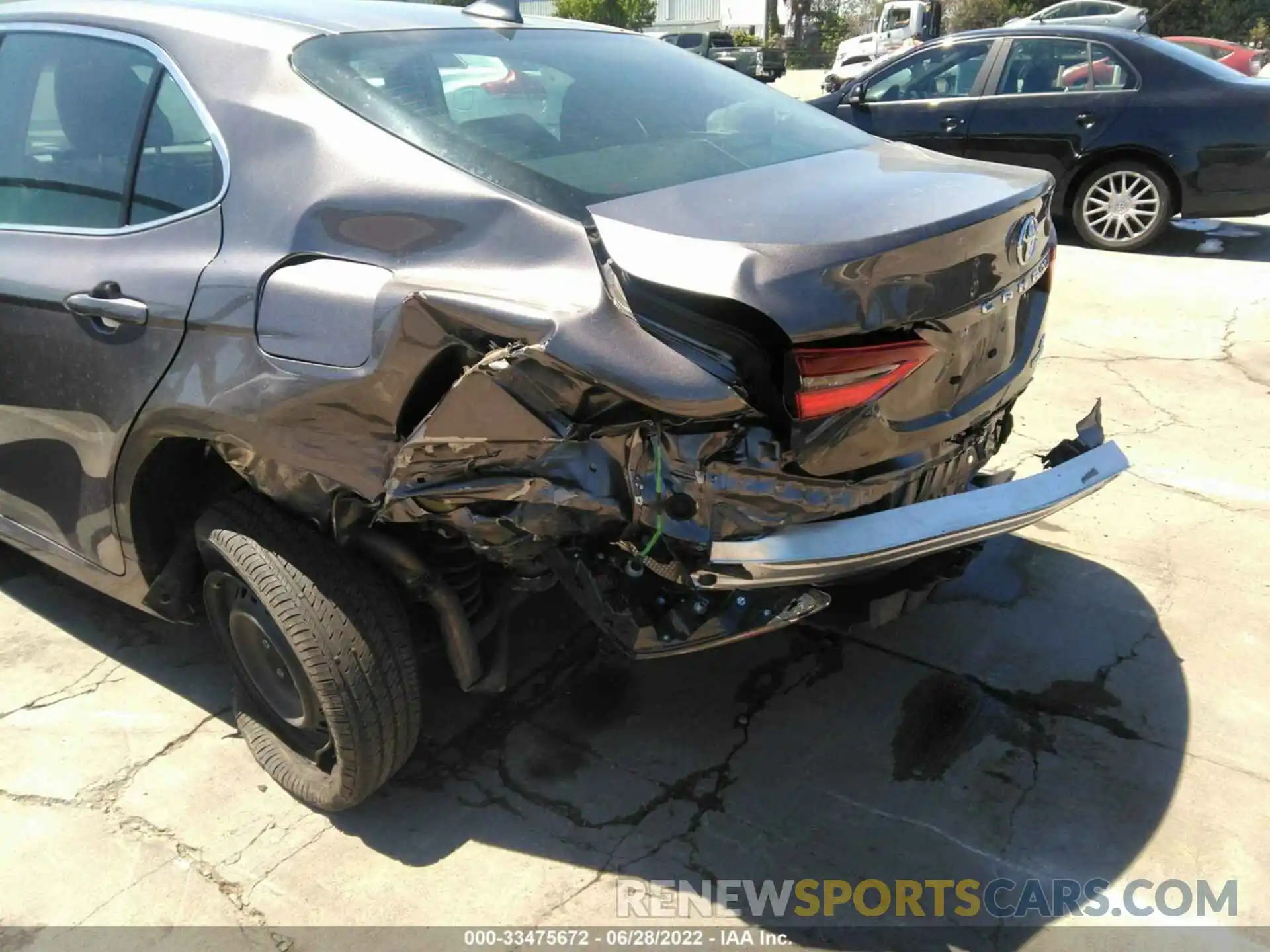 6 Photograph of a damaged car 4T1C31AK1NU572880 TOYOTA CAMRY 2022