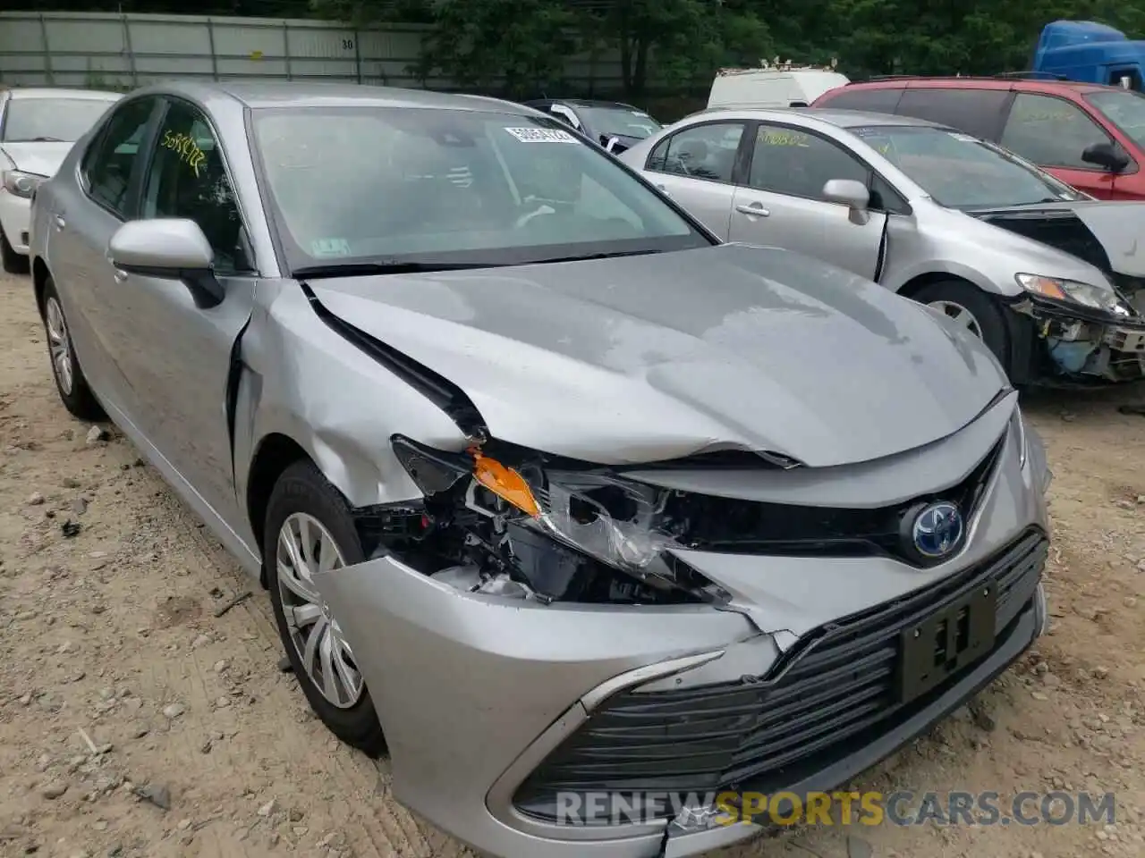 1 Photograph of a damaged car 4T1C31AK1NU589145 TOYOTA CAMRY 2022