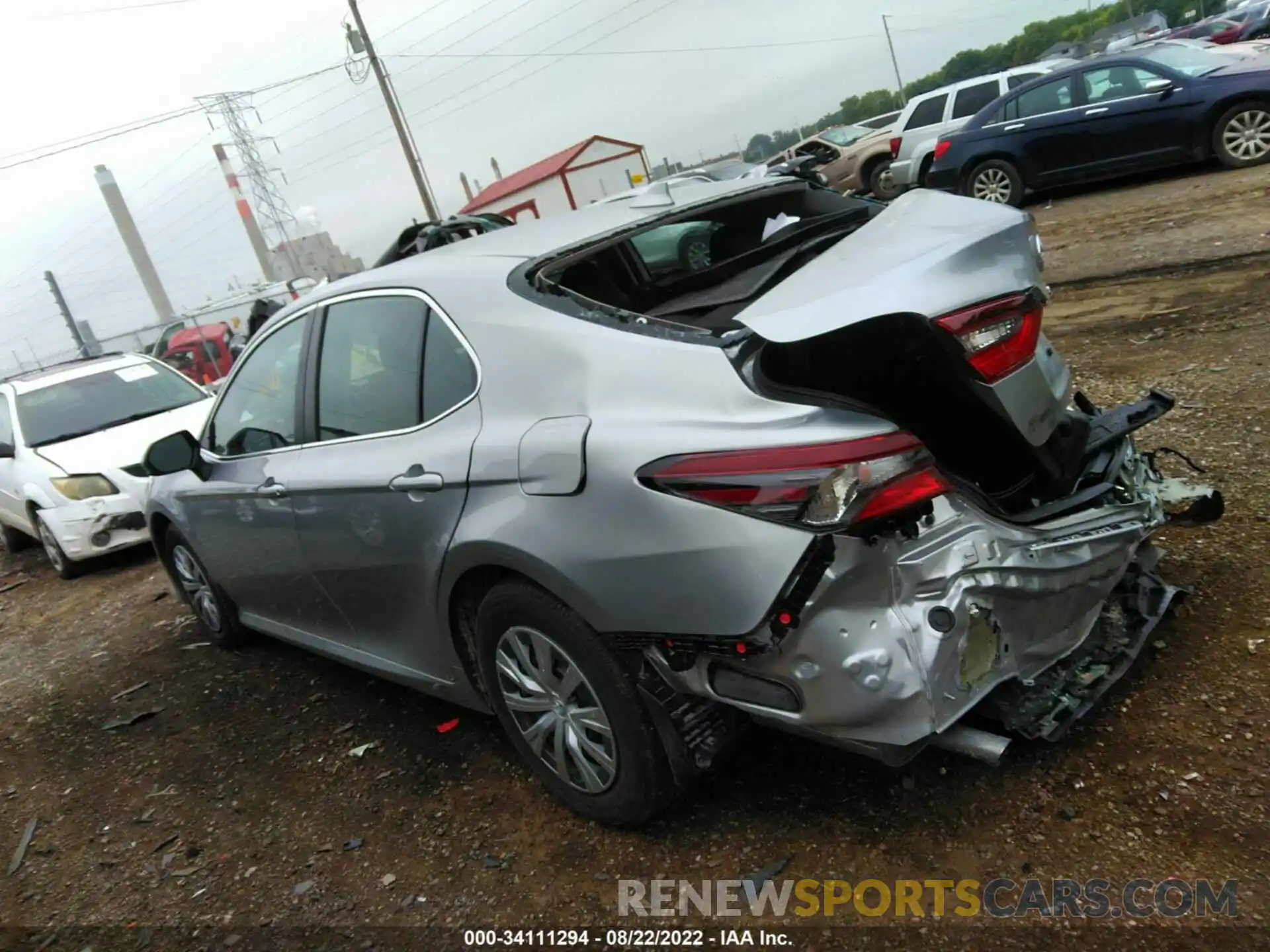 3 Photograph of a damaged car 4T1C31AK2NU594581 TOYOTA CAMRY 2022