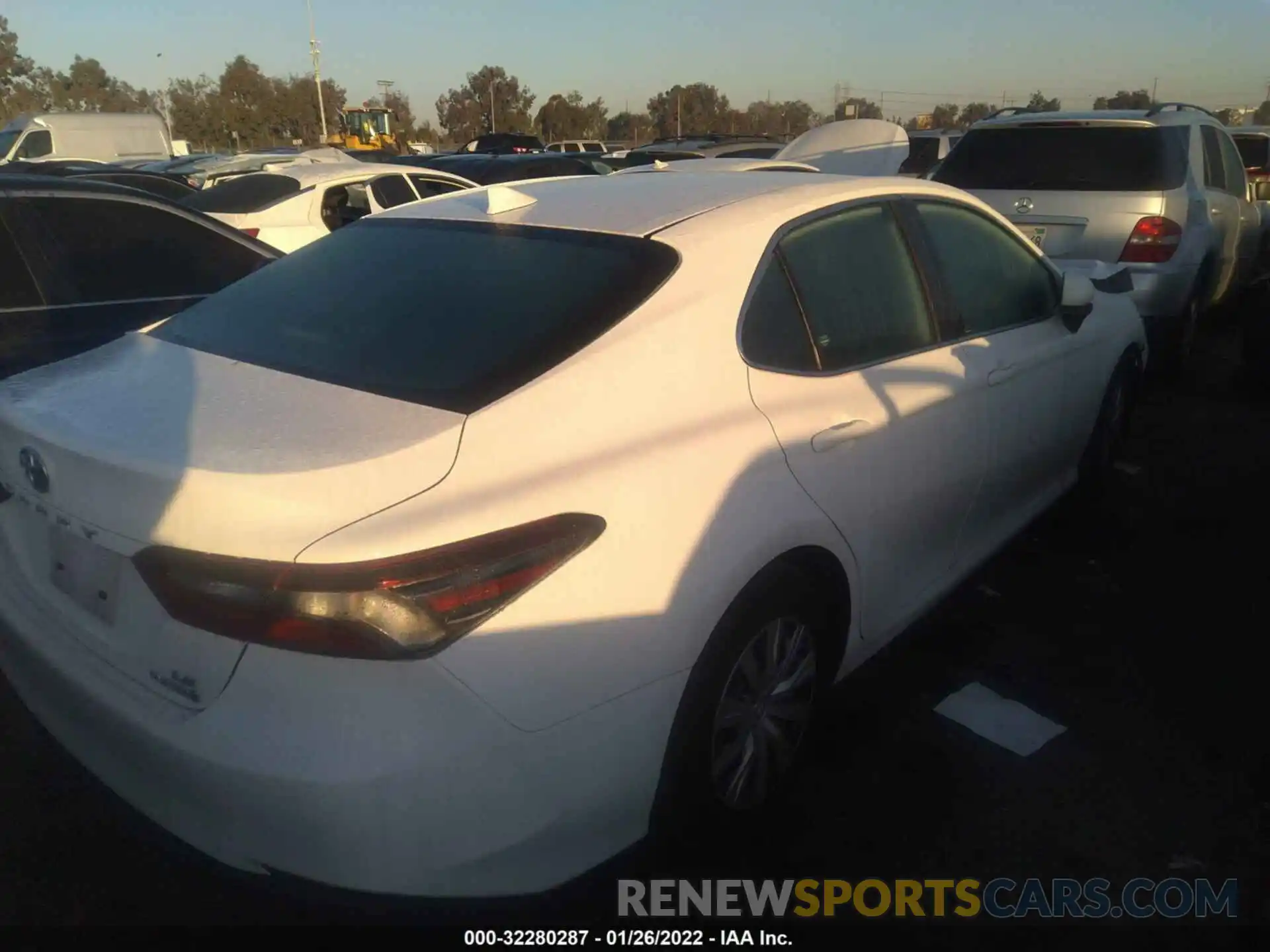 3 Photograph of a damaged car 4T1C31AK3NU573240 TOYOTA CAMRY 2022