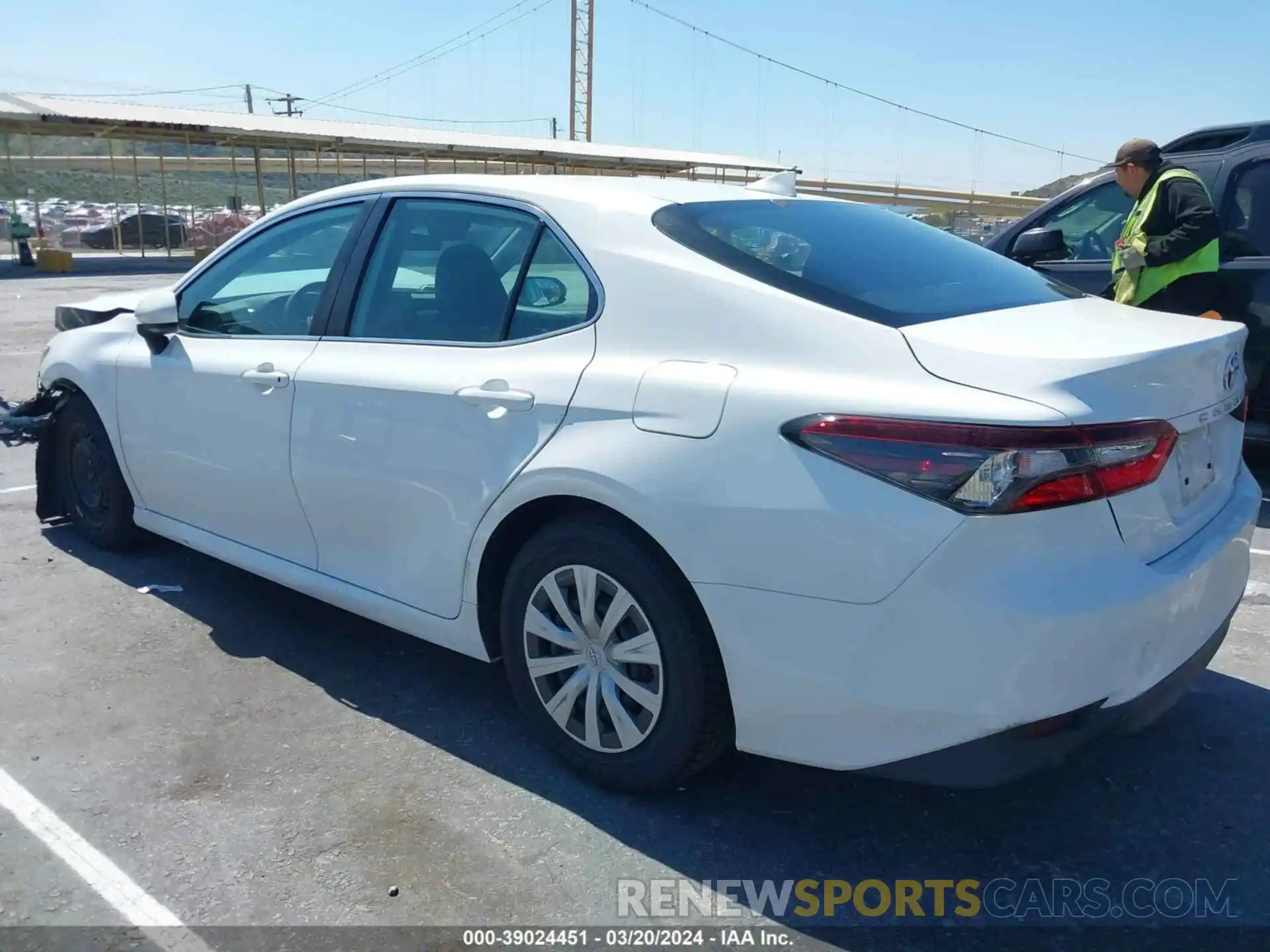 3 Photograph of a damaged car 4T1C31AK3NU575750 TOYOTA CAMRY 2022