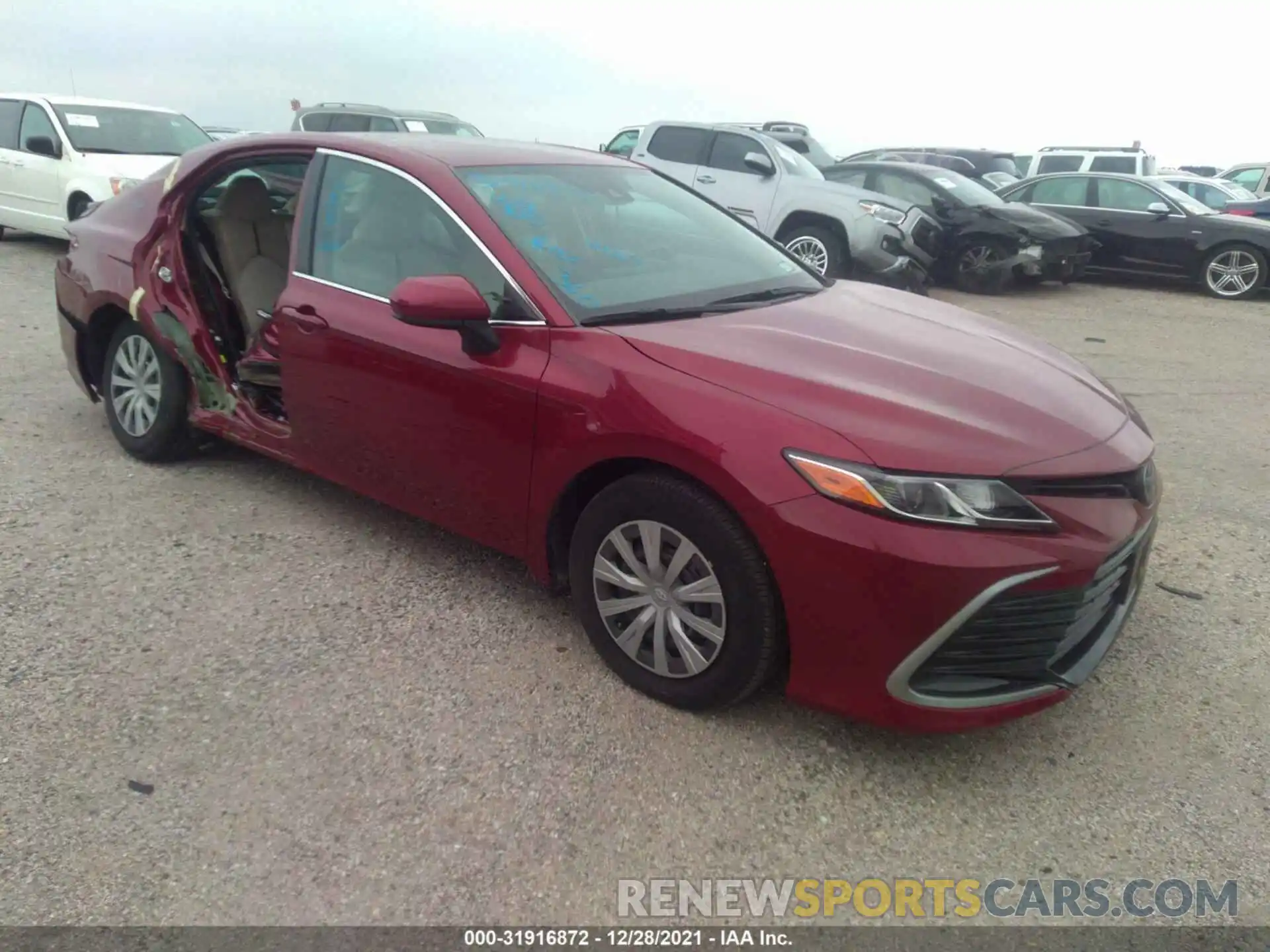 1 Photograph of a damaged car 4T1C31AK4NU572100 TOYOTA CAMRY 2022