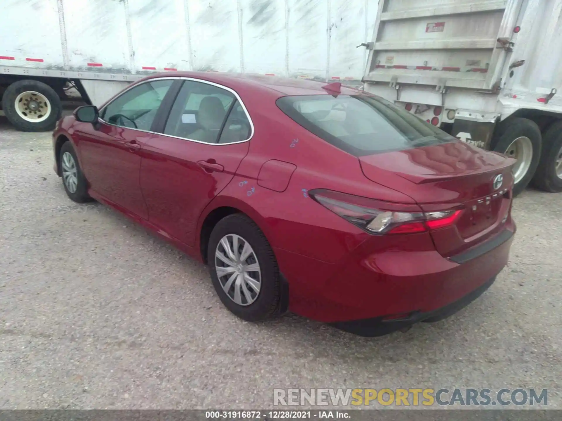 3 Photograph of a damaged car 4T1C31AK4NU572100 TOYOTA CAMRY 2022