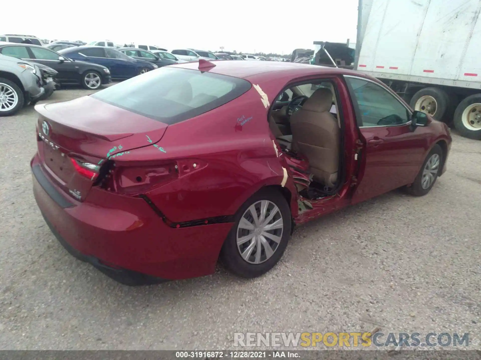 4 Photograph of a damaged car 4T1C31AK4NU572100 TOYOTA CAMRY 2022