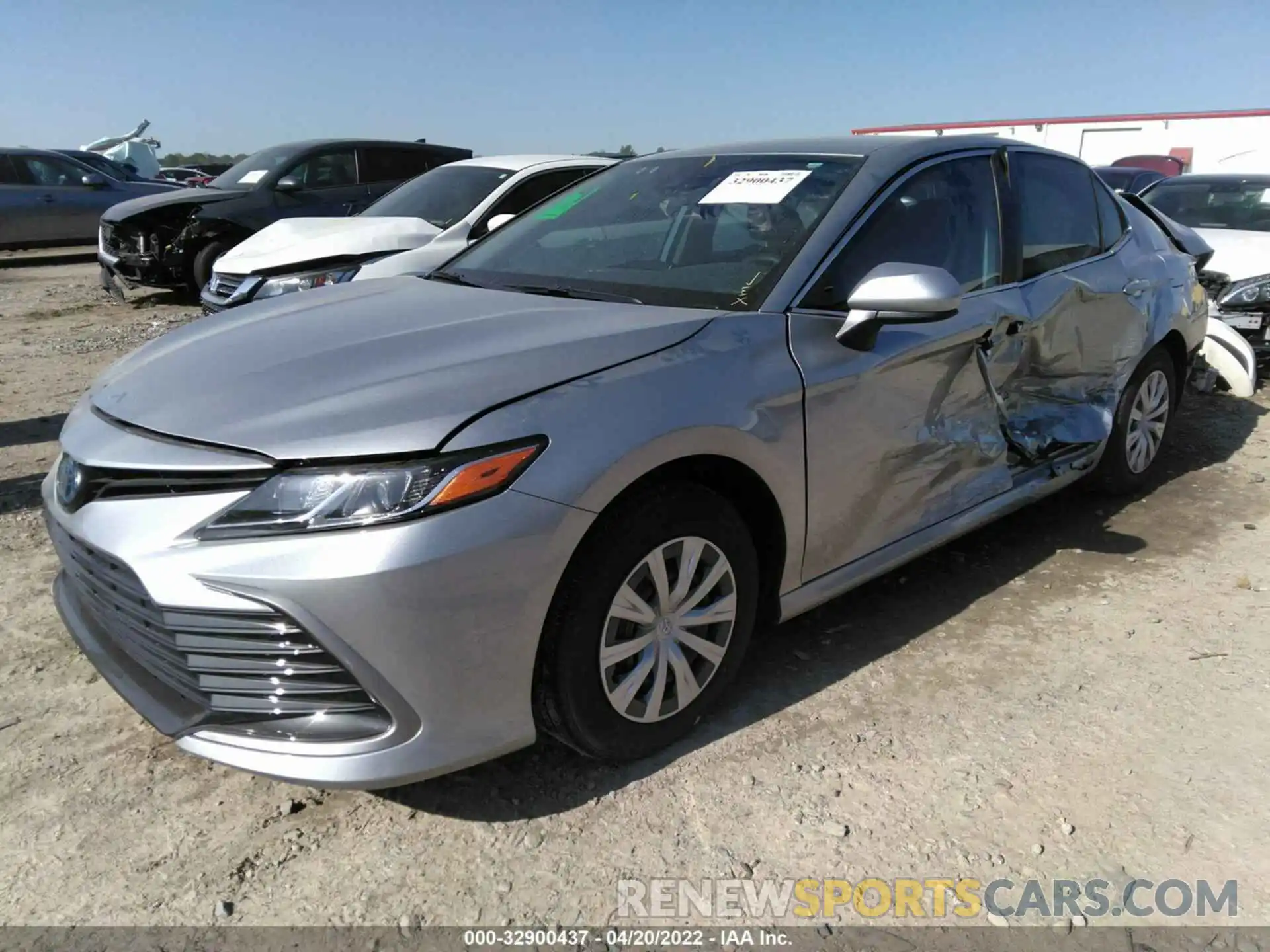 2 Photograph of a damaged car 4T1C31AK4NU578401 TOYOTA CAMRY 2022