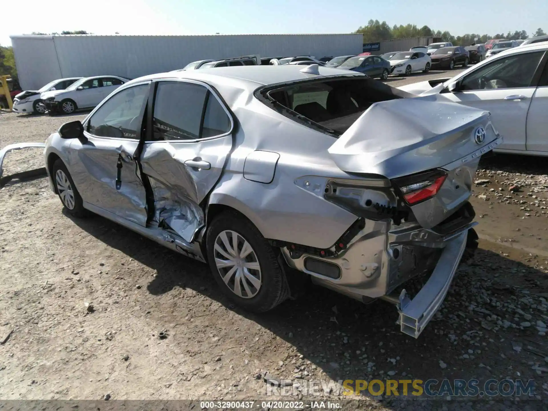 3 Photograph of a damaged car 4T1C31AK4NU578401 TOYOTA CAMRY 2022