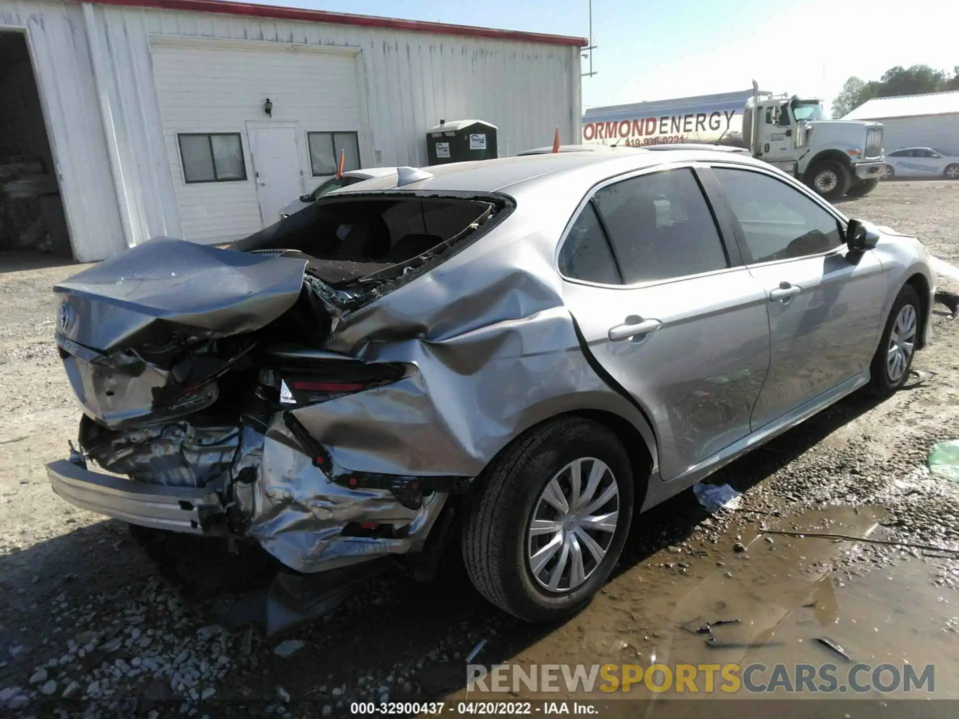 4 Photograph of a damaged car 4T1C31AK4NU578401 TOYOTA CAMRY 2022