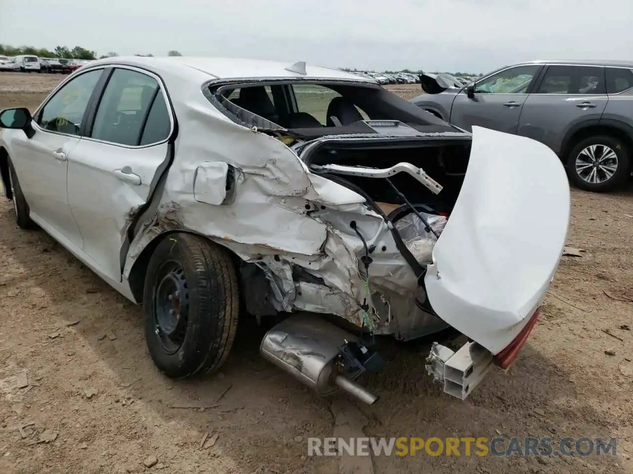 9 Photograph of a damaged car 4T1C31AK5NU032996 TOYOTA CAMRY 2022