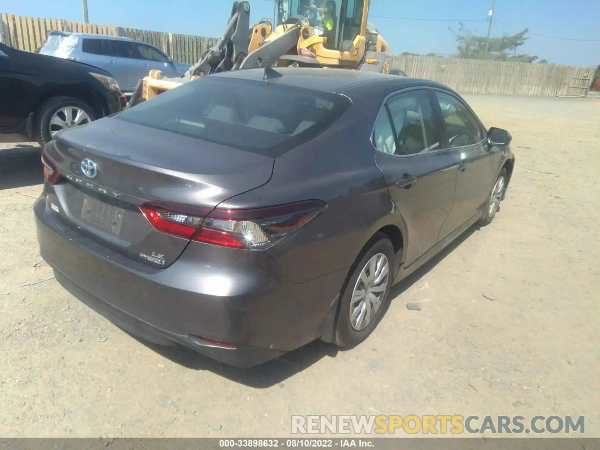 4 Photograph of a damaged car 4T1C31AK5NU581999 TOYOTA CAMRY 2022