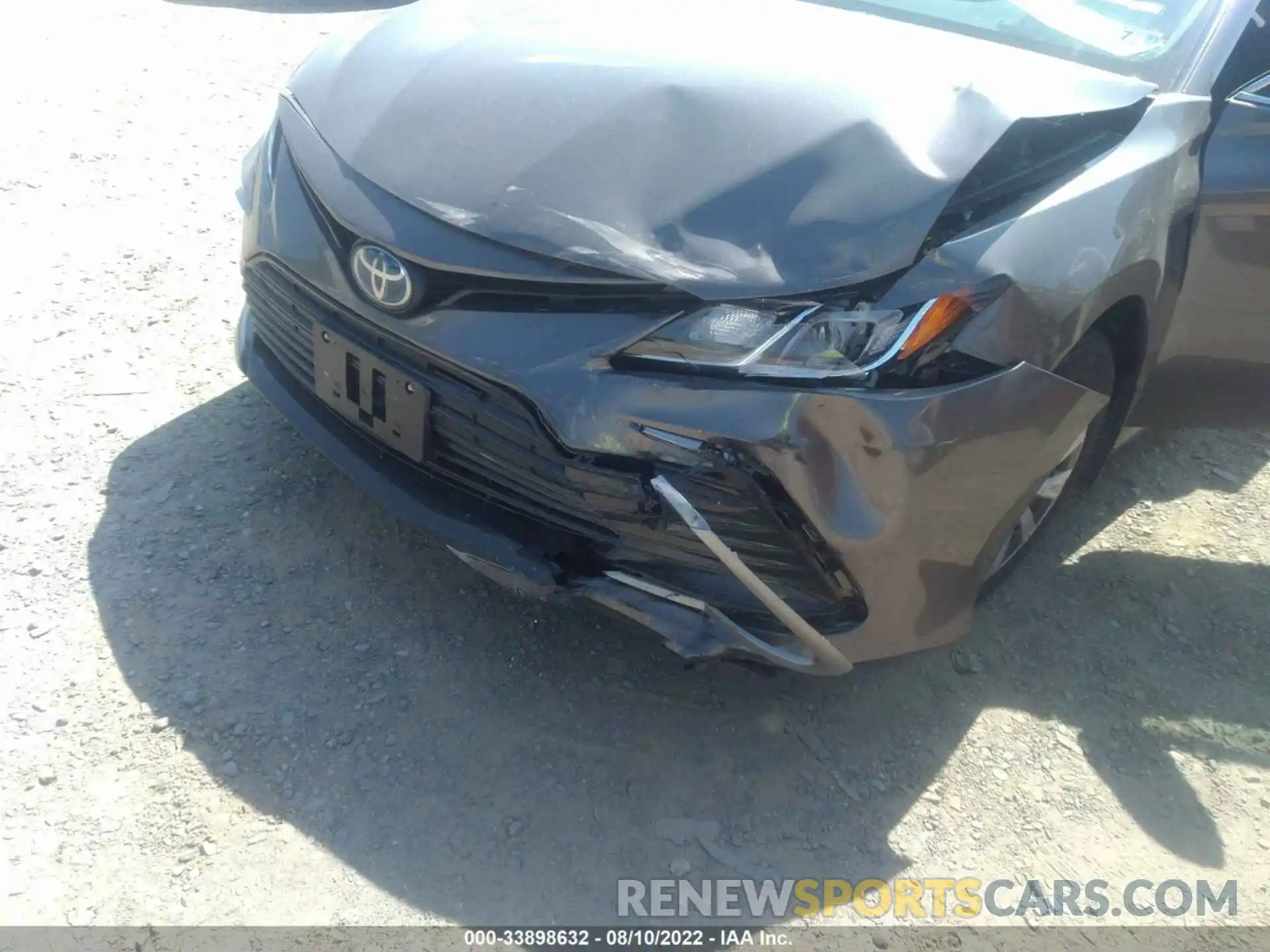 6 Photograph of a damaged car 4T1C31AK5NU581999 TOYOTA CAMRY 2022