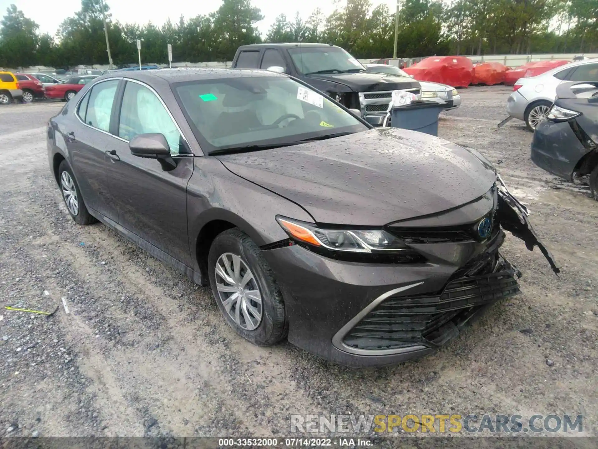 1 Photograph of a damaged car 4T1C31AK6NU584782 TOYOTA CAMRY 2022