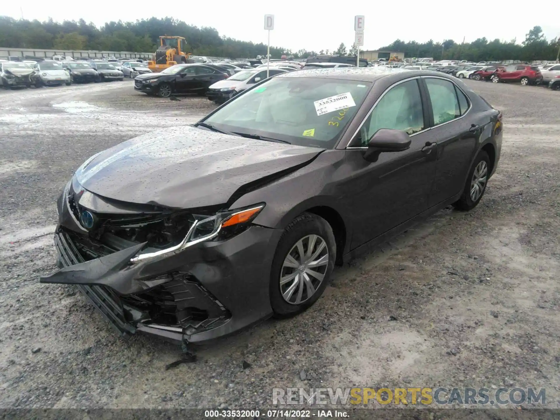 2 Photograph of a damaged car 4T1C31AK6NU584782 TOYOTA CAMRY 2022