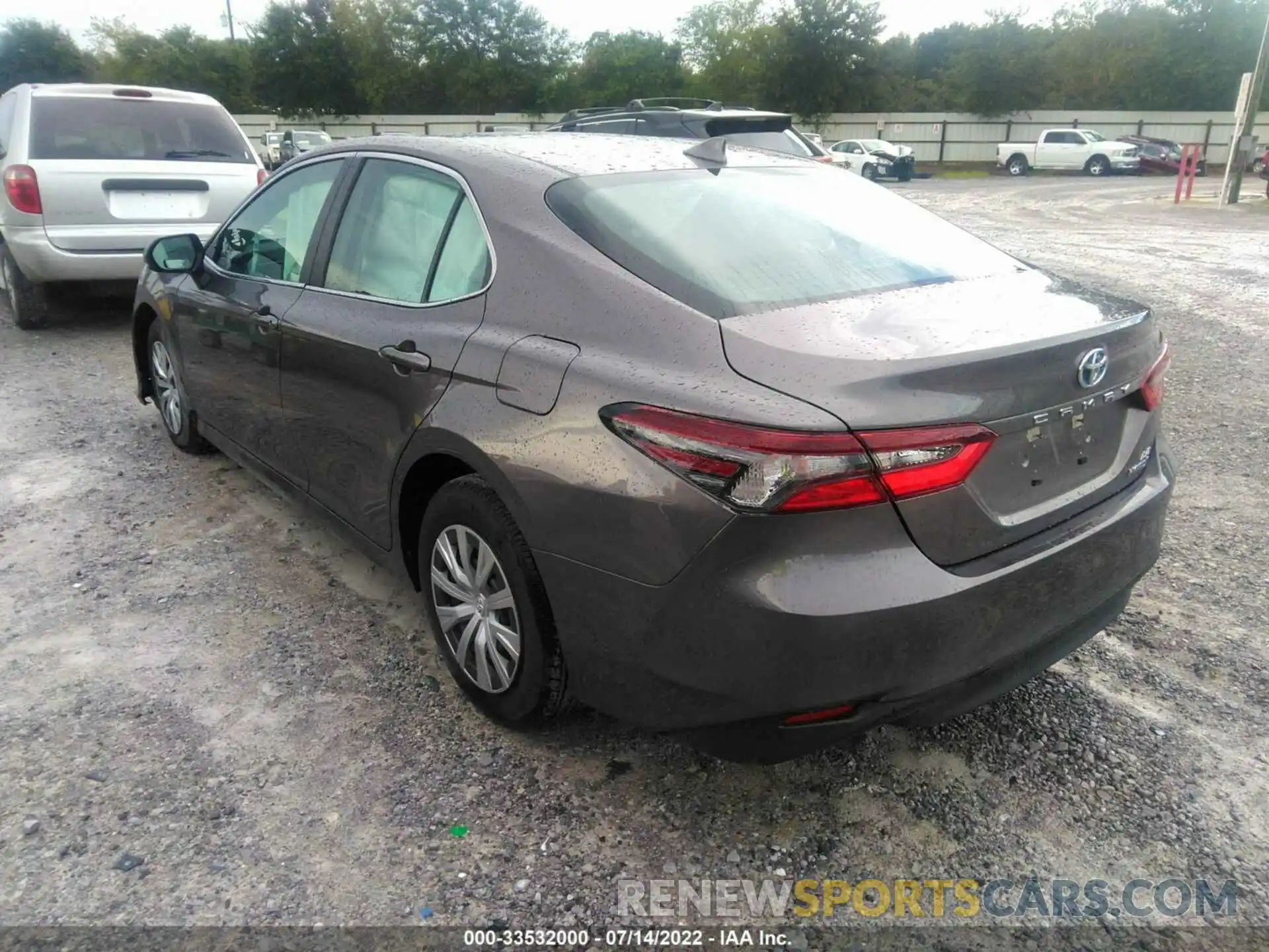 3 Photograph of a damaged car 4T1C31AK6NU584782 TOYOTA CAMRY 2022