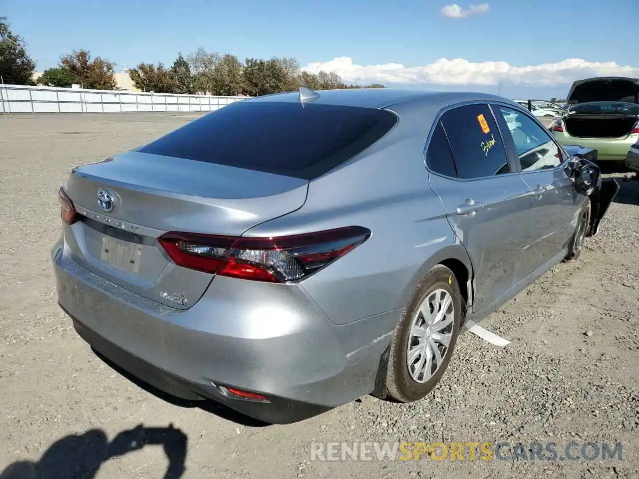 4 Photograph of a damaged car 4T1C31AK7NU570664 TOYOTA CAMRY 2022