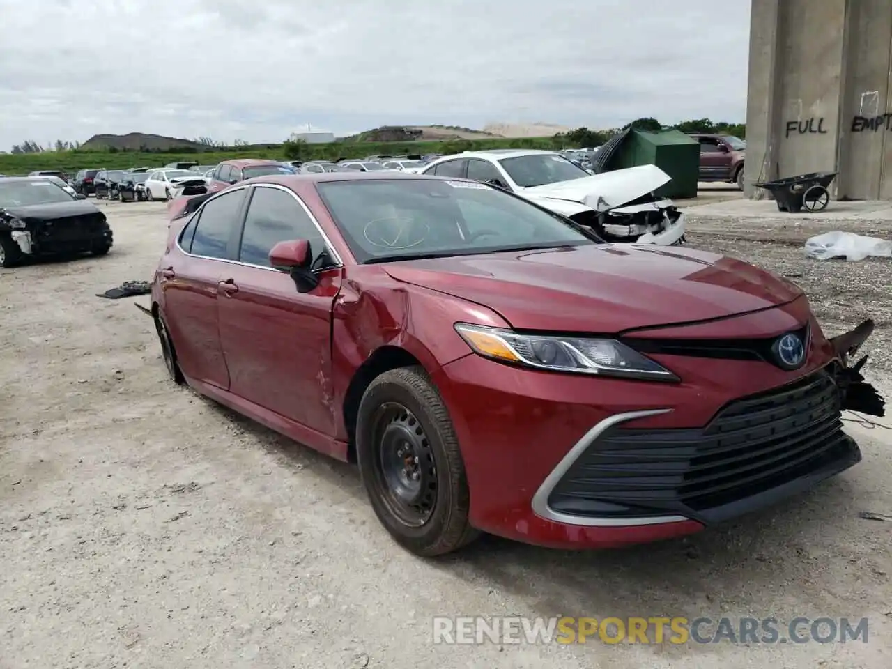 1 Photograph of a damaged car 4T1C31AK7NU572236 TOYOTA CAMRY 2022