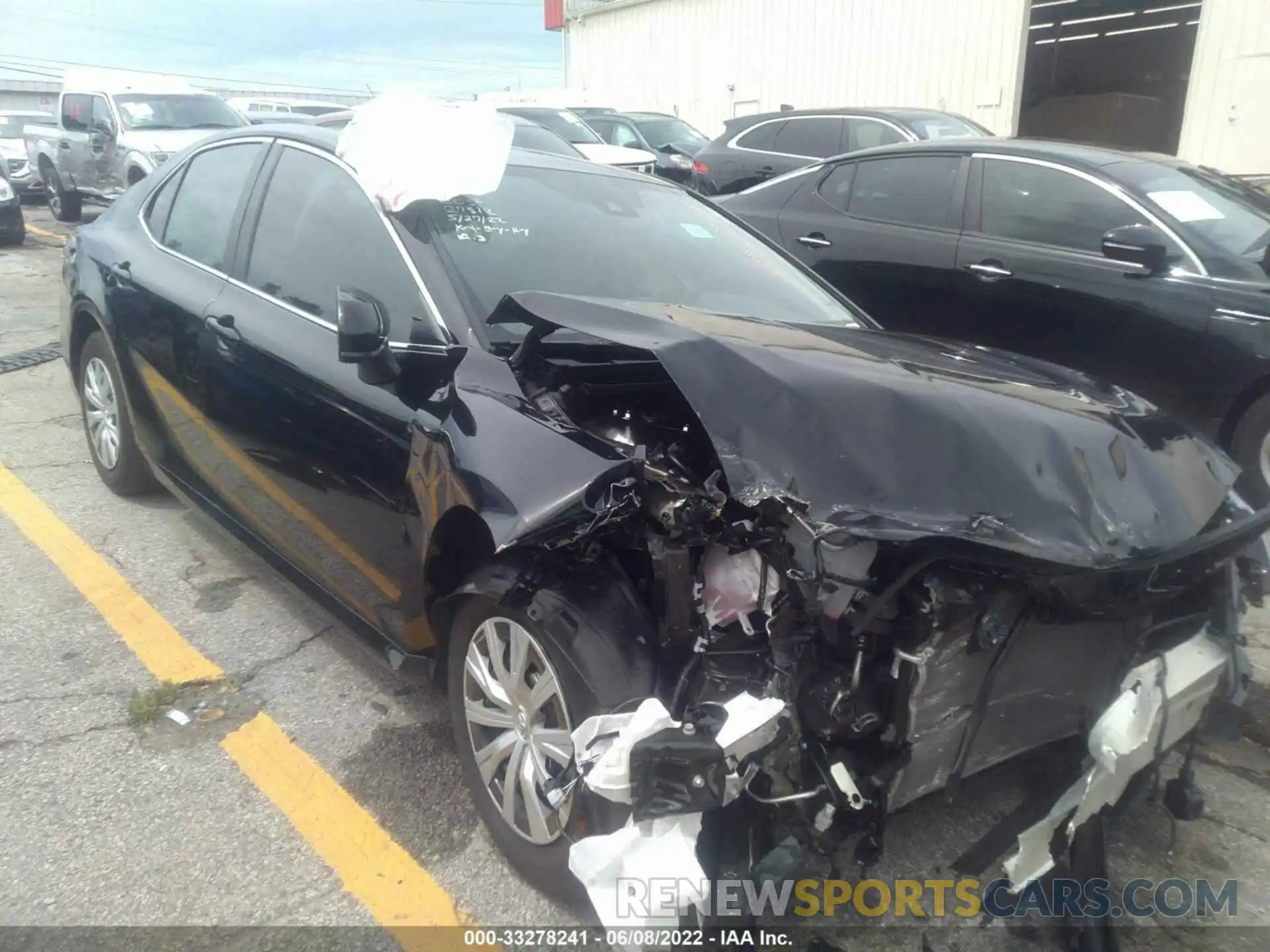 1 Photograph of a damaged car 4T1C31AK7NU581003 TOYOTA CAMRY 2022