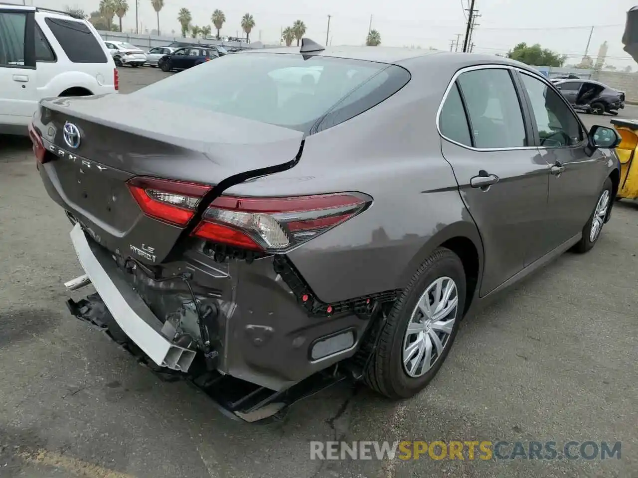 4 Photograph of a damaged car 4T1C31AK8NU041966 TOYOTA CAMRY 2022