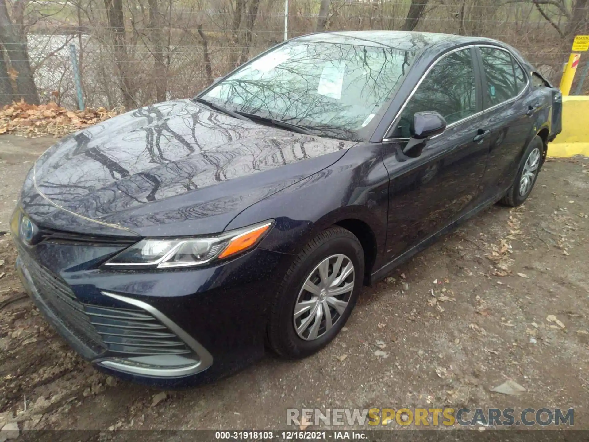 2 Photograph of a damaged car 4T1C31AK8NU570849 TOYOTA CAMRY 2022