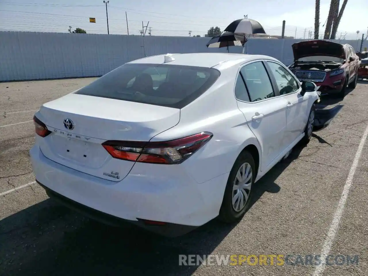 4 Photograph of a damaged car 4T1C31AK8NU576912 TOYOTA CAMRY 2022