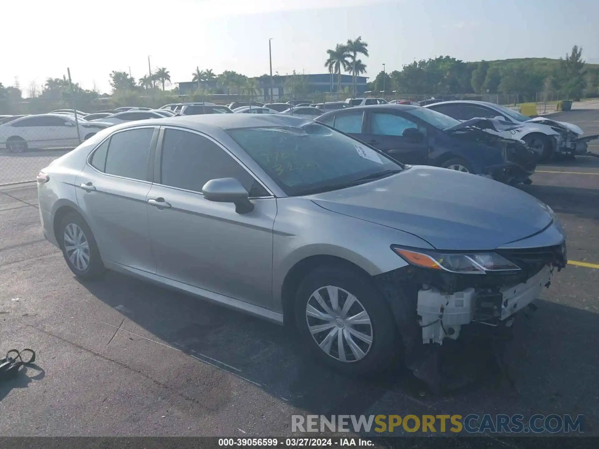 1 Photograph of a damaged car 4T1C31AK8NU577784 TOYOTA CAMRY 2022