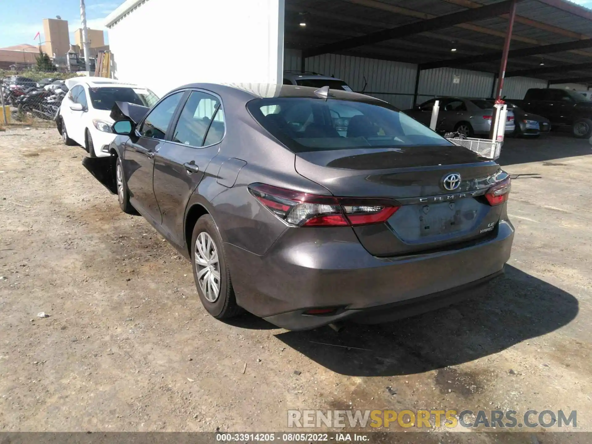 3 Photograph of a damaged car 4T1C31AK8NU592575 TOYOTA CAMRY 2022