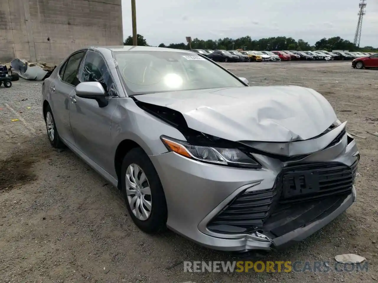 1 Photograph of a damaged car 4T1C31AK9NU570553 TOYOTA CAMRY 2022