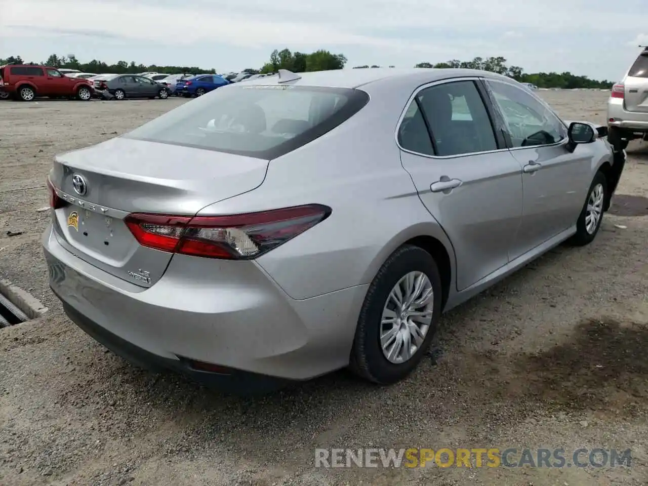 4 Photograph of a damaged car 4T1C31AK9NU570553 TOYOTA CAMRY 2022