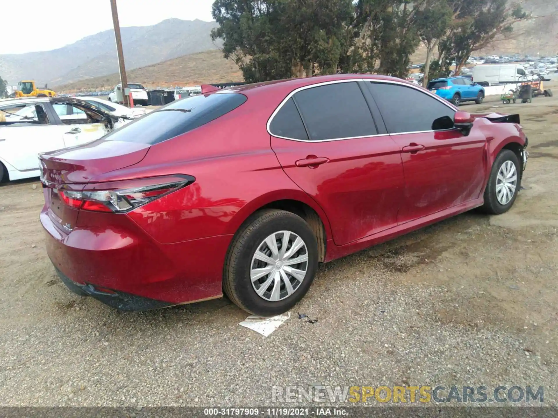 4 Photograph of a damaged car 4T1C31AK9NU572142 TOYOTA CAMRY 2022