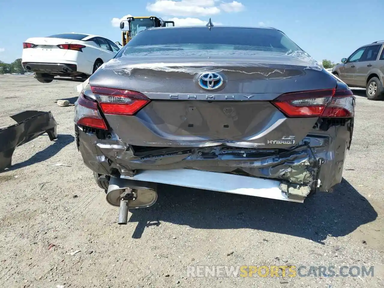 9 Photograph of a damaged car 4T1C31AK9NU585358 TOYOTA CAMRY 2022