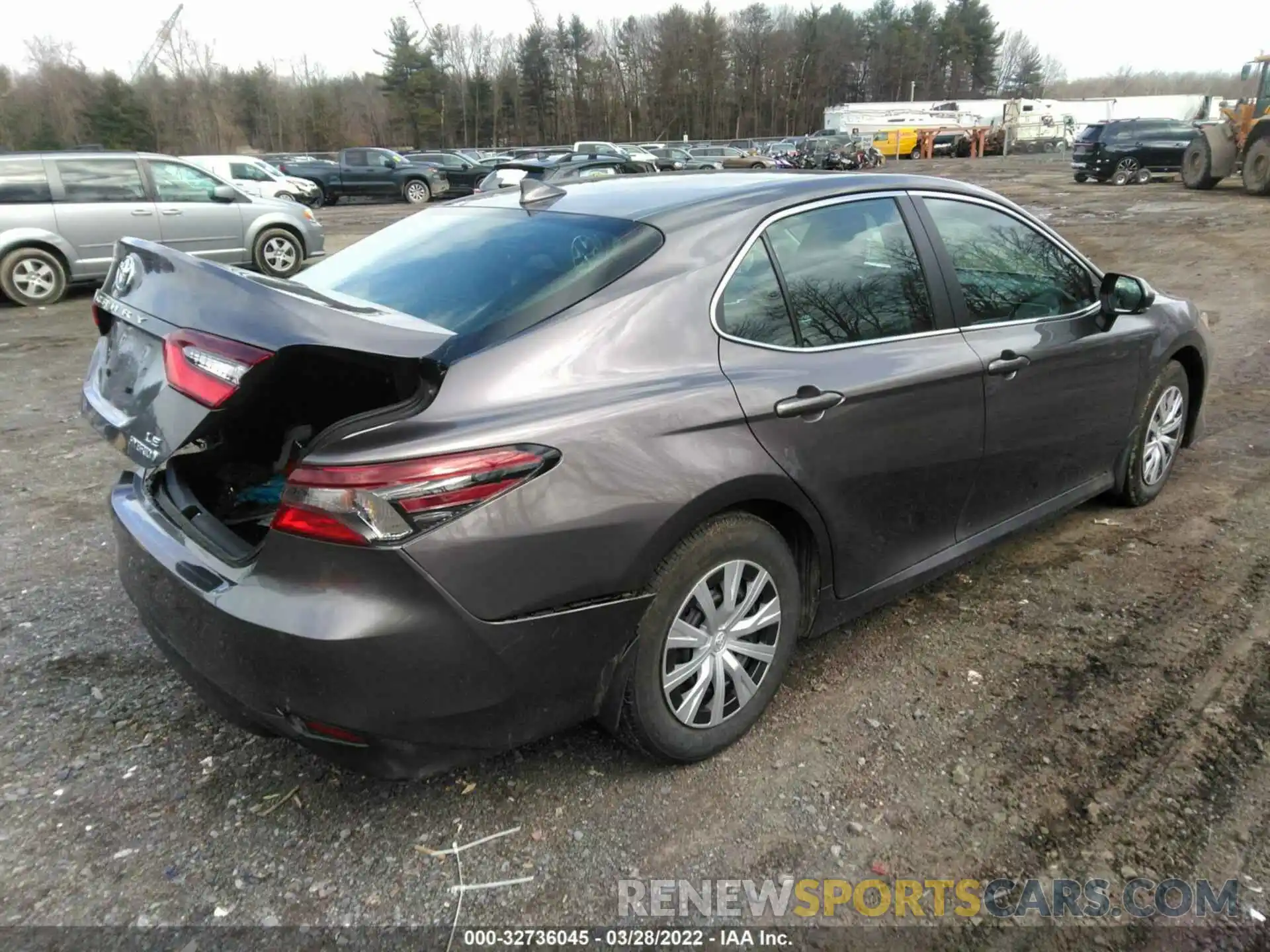 4 Photograph of a damaged car 4T1C31AKXNU579682 TOYOTA CAMRY 2022