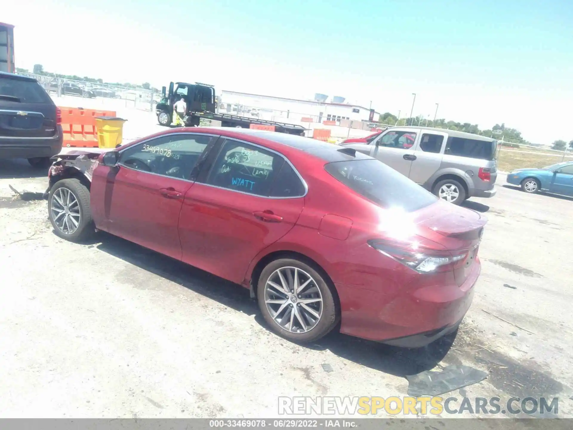 3 Photograph of a damaged car 4T1F11AK1NU008648 TOYOTA CAMRY 2022