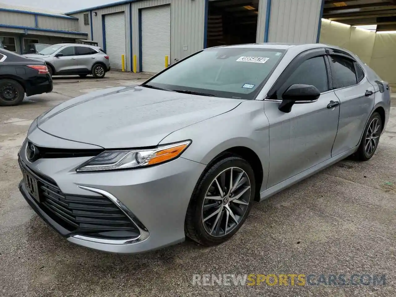 1 Photograph of a damaged car 4T1F11AK5NU014632 TOYOTA CAMRY 2022