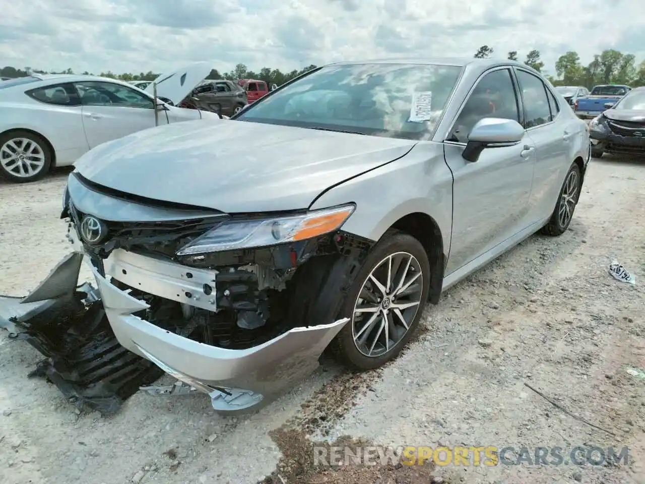 2 Photograph of a damaged car 4T1F11AK6NU013229 TOYOTA CAMRY 2022