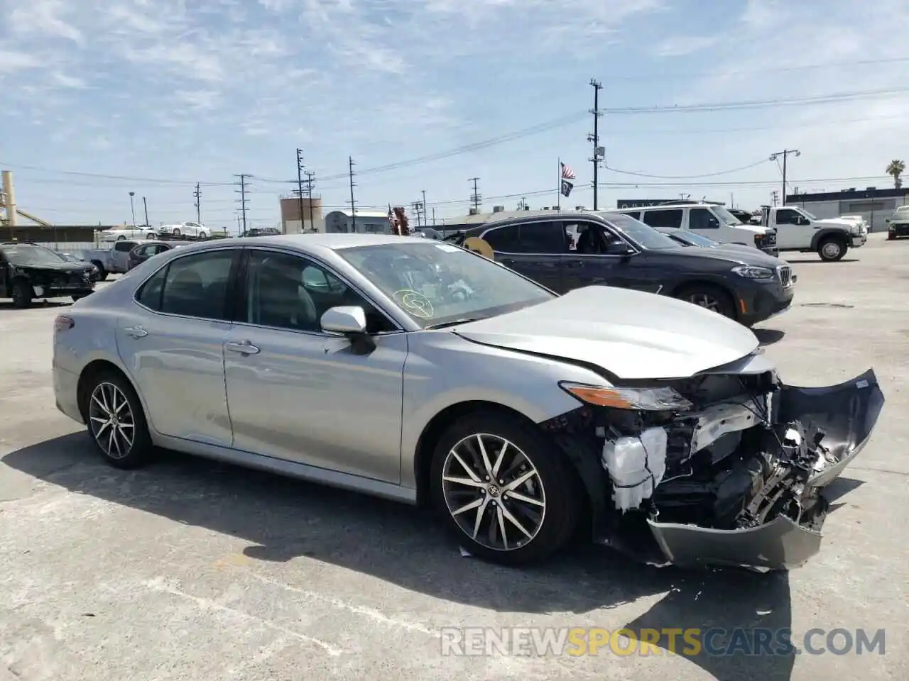 1 Photograph of a damaged car 4T1F11AK8NU024040 TOYOTA CAMRY 2022