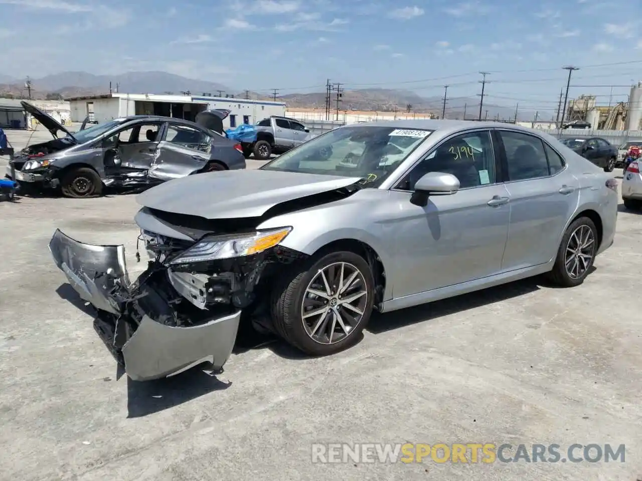 2 Photograph of a damaged car 4T1F11AK8NU024040 TOYOTA CAMRY 2022