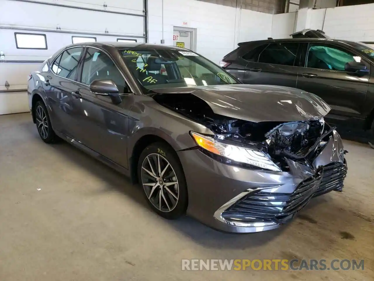 1 Photograph of a damaged car 4T1F11BK1NU062482 TOYOTA CAMRY 2022