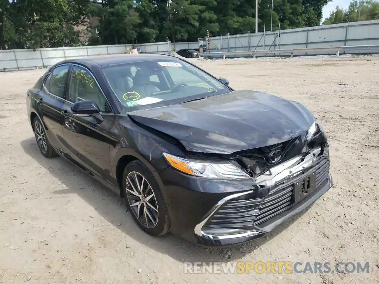 1 Photograph of a damaged car 4T1F11BK2NU056822 TOYOTA CAMRY 2022