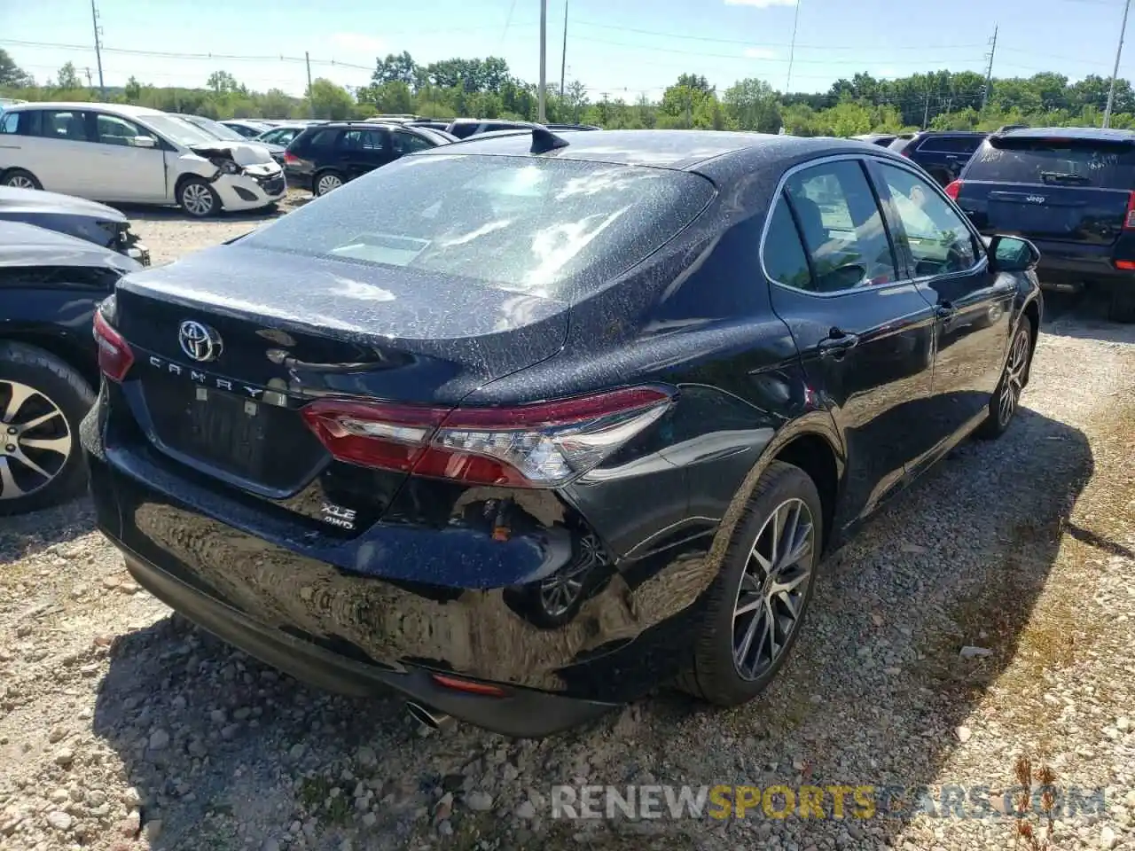 4 Photograph of a damaged car 4T1F11BK2NU056822 TOYOTA CAMRY 2022