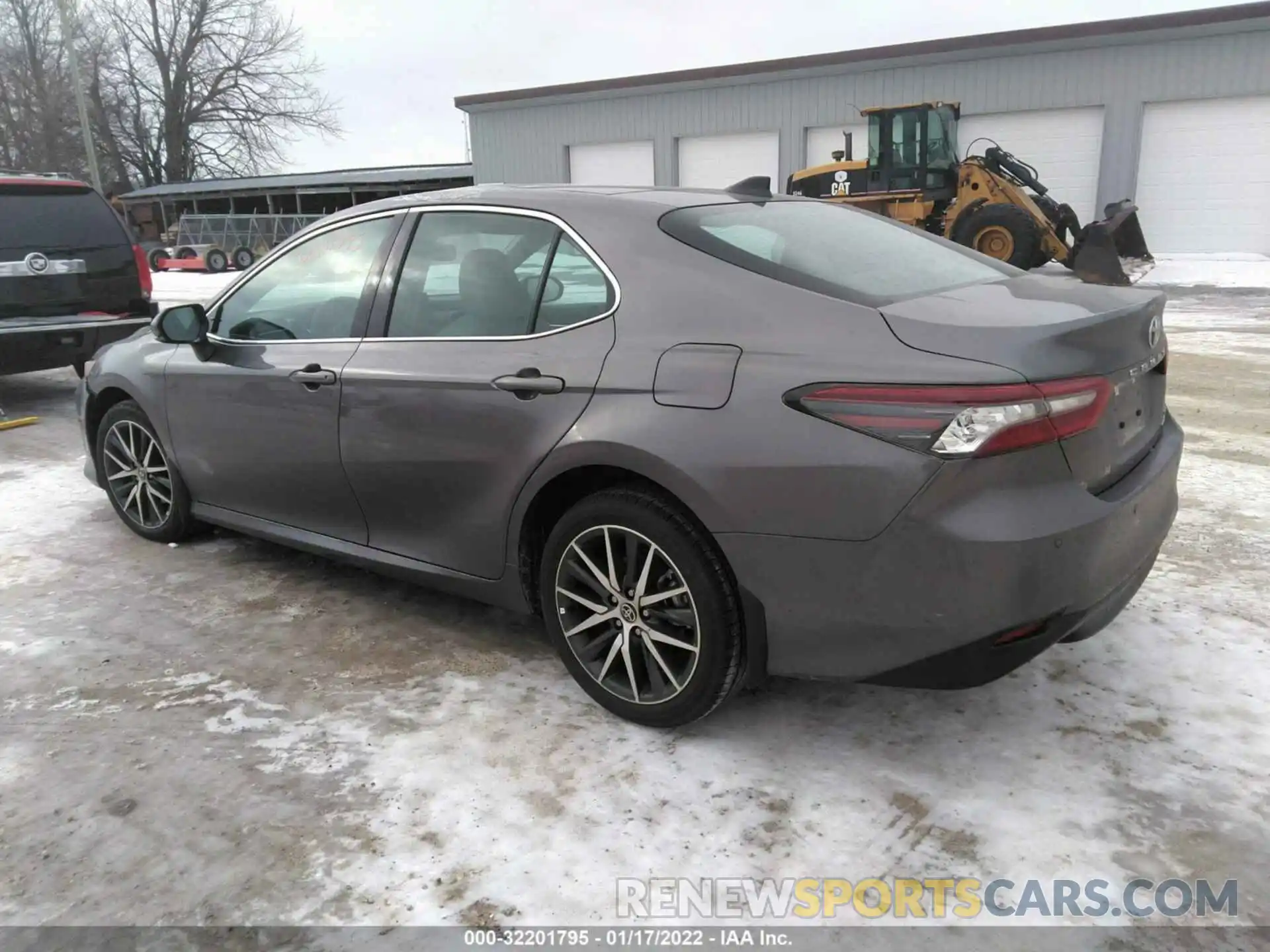 3 Photograph of a damaged car 4T1F11BK5NU055552 TOYOTA CAMRY 2022