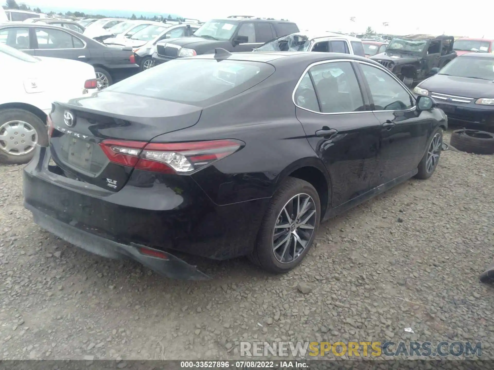 4 Photograph of a damaged car 4T1F11BK5NU059858 TOYOTA CAMRY 2022