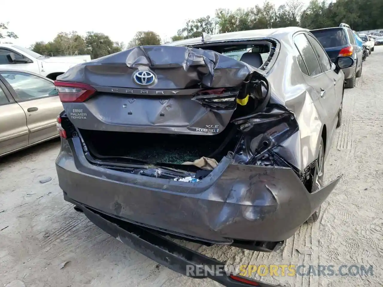 9 Photograph of a damaged car 4T1F31AK4NU571185 TOYOTA CAMRY 2022