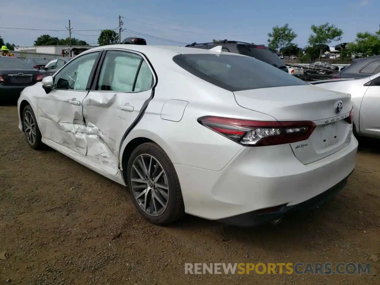 3 Photograph of a damaged car 4T1F31AK8NU575126 TOYOTA CAMRY 2022