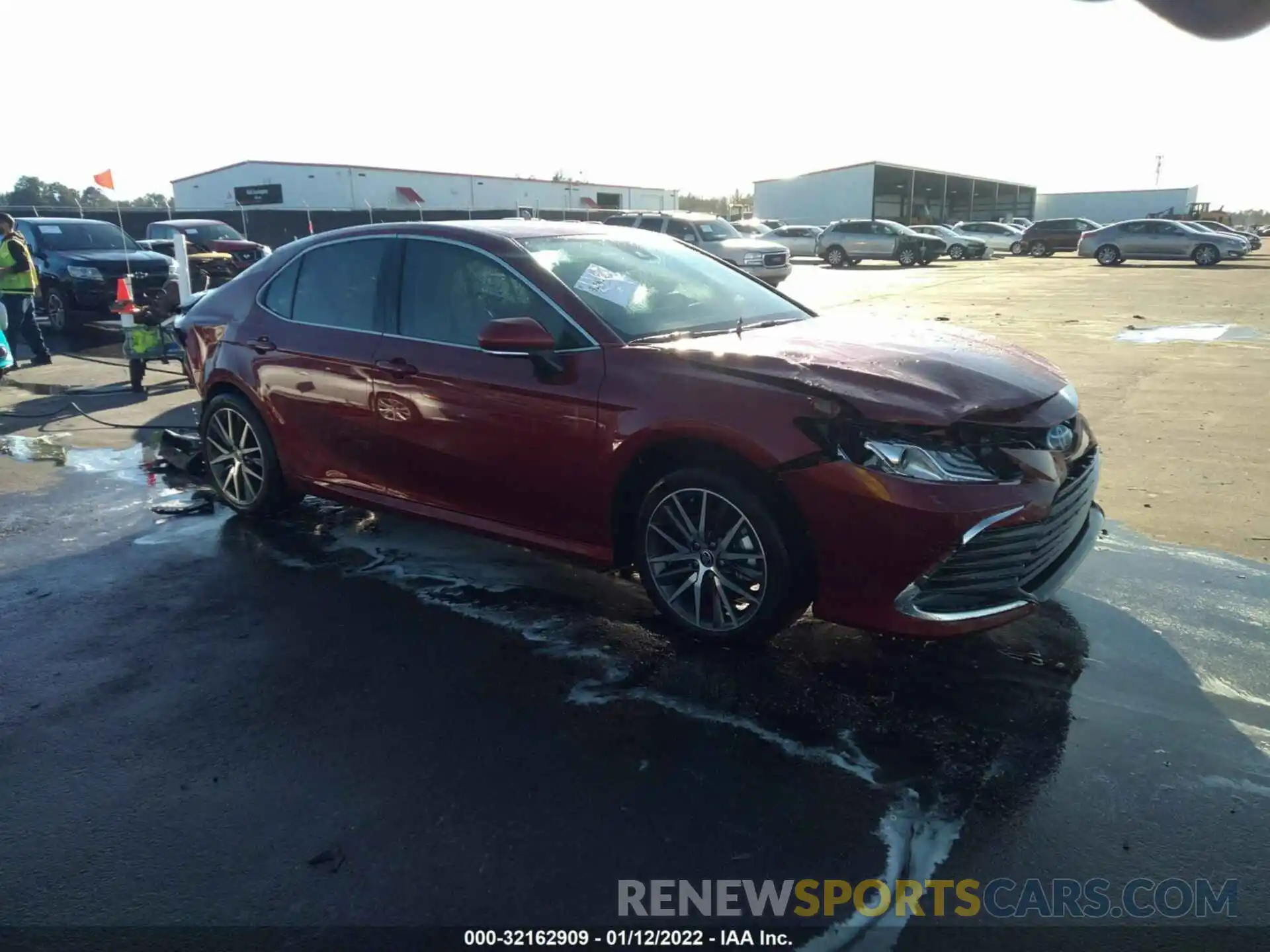 1 Photograph of a damaged car 4T1F31AK8NU579371 TOYOTA CAMRY 2022