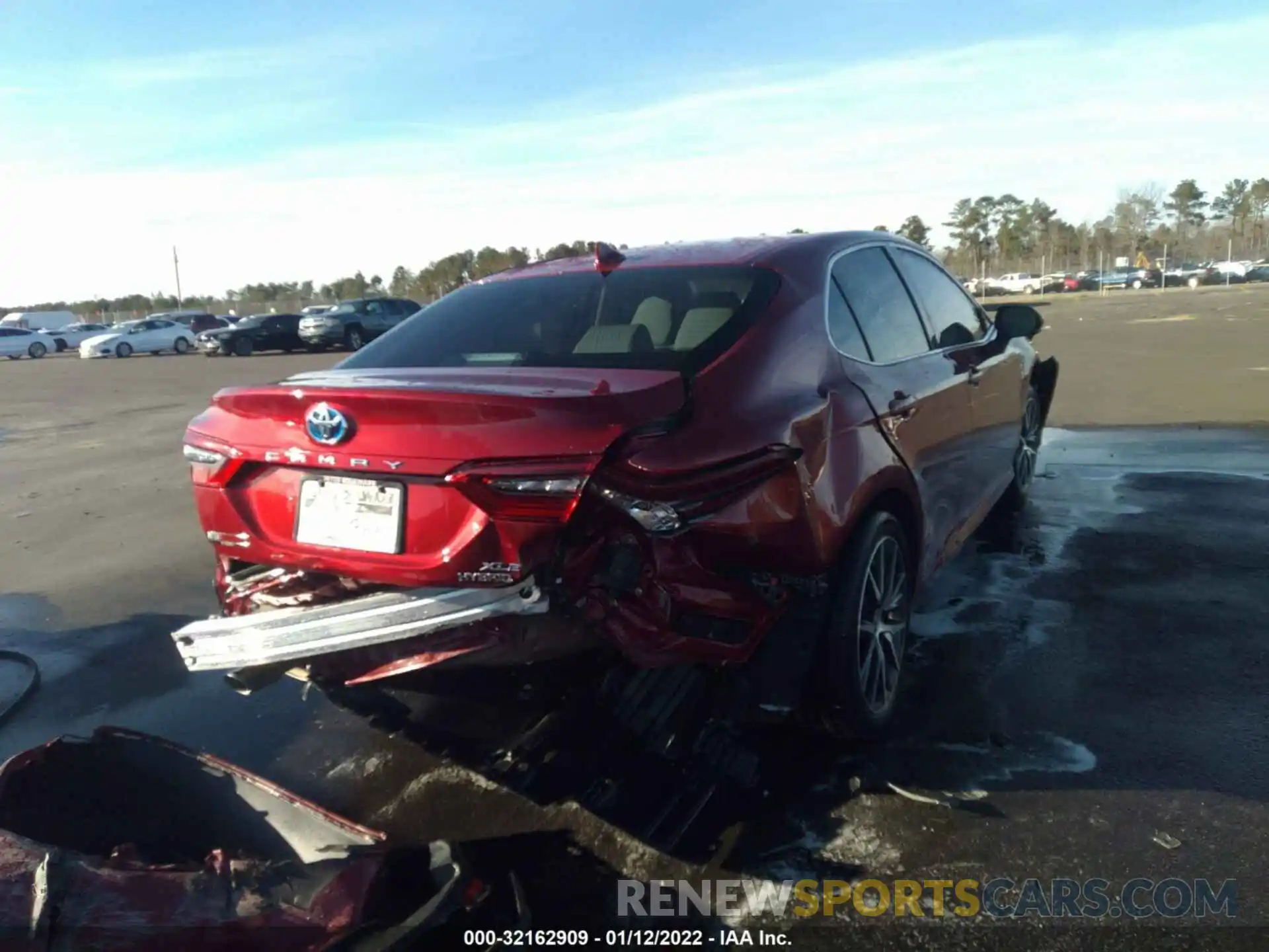 4 Photograph of a damaged car 4T1F31AK8NU579371 TOYOTA CAMRY 2022