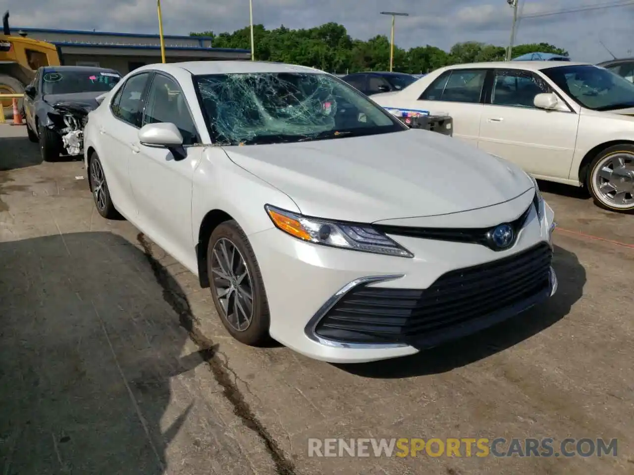 1 Photograph of a damaged car 4T1F31AK8NU579614 TOYOTA CAMRY 2022