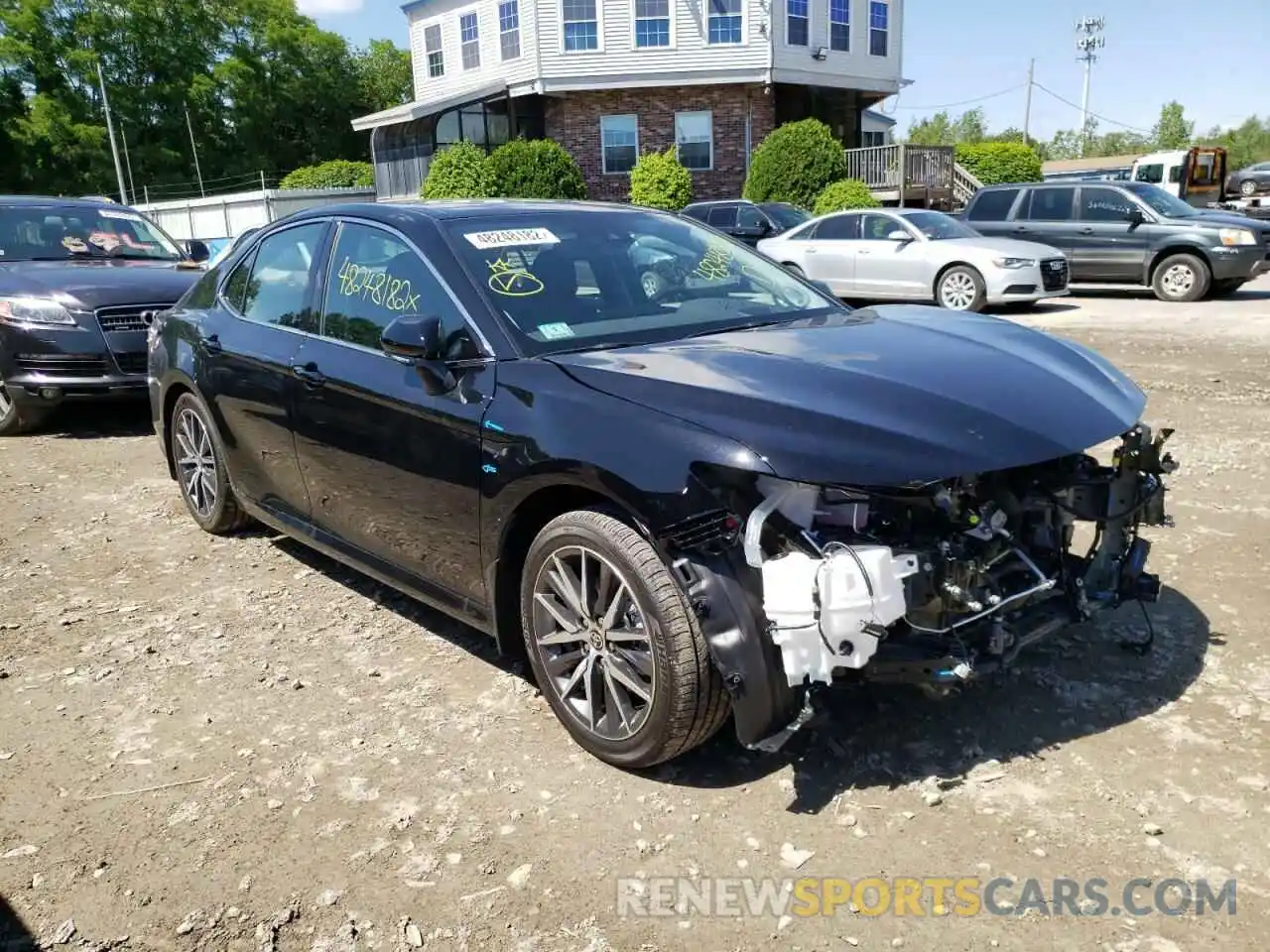 1 Photograph of a damaged car 4T1F31AK9NU041360 TOYOTA CAMRY 2022