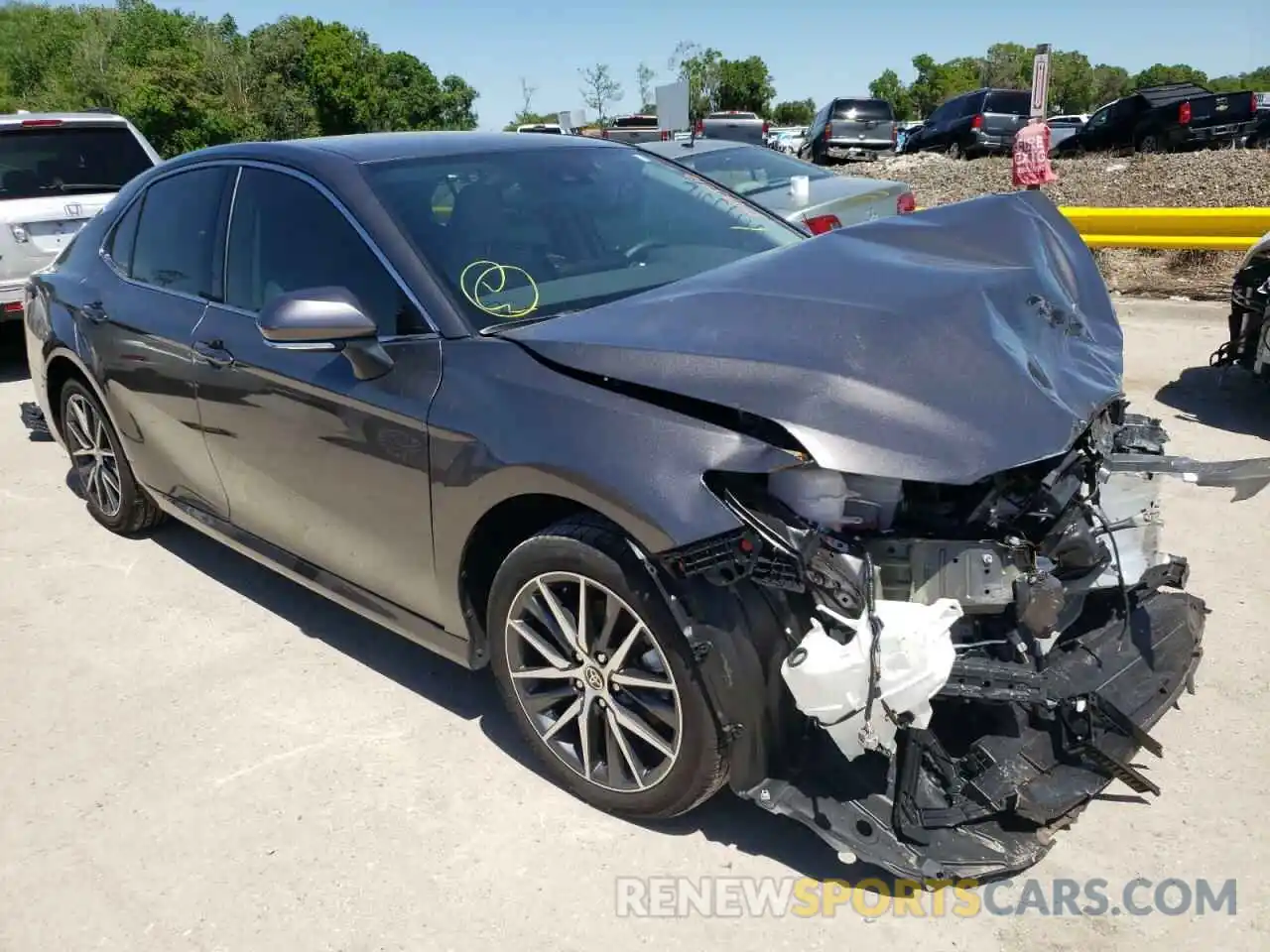 1 Photograph of a damaged car 4T1F31AK9NU572414 TOYOTA CAMRY 2022