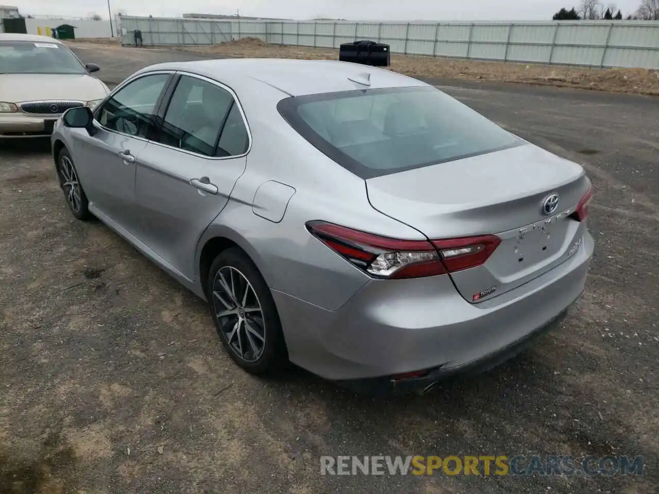 3 Photograph of a damaged car 4T1F31AKXNU572891 TOYOTA CAMRY 2022