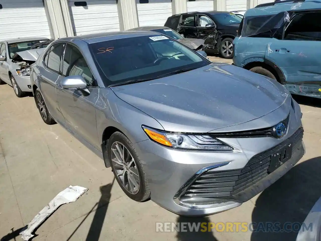 1 Photograph of a damaged car 4T1F31AKXNU581381 TOYOTA CAMRY 2022